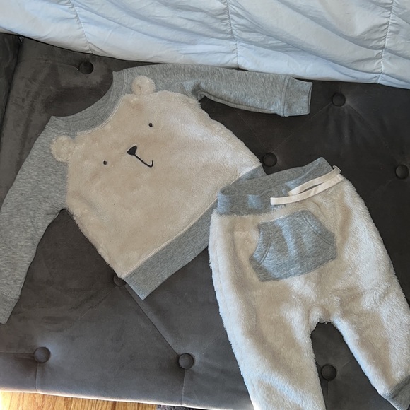 Baby Bear Sherpa Outfit Set - Picture 5 of 5